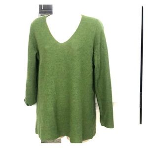 Eileen Fisher v- neck sweater